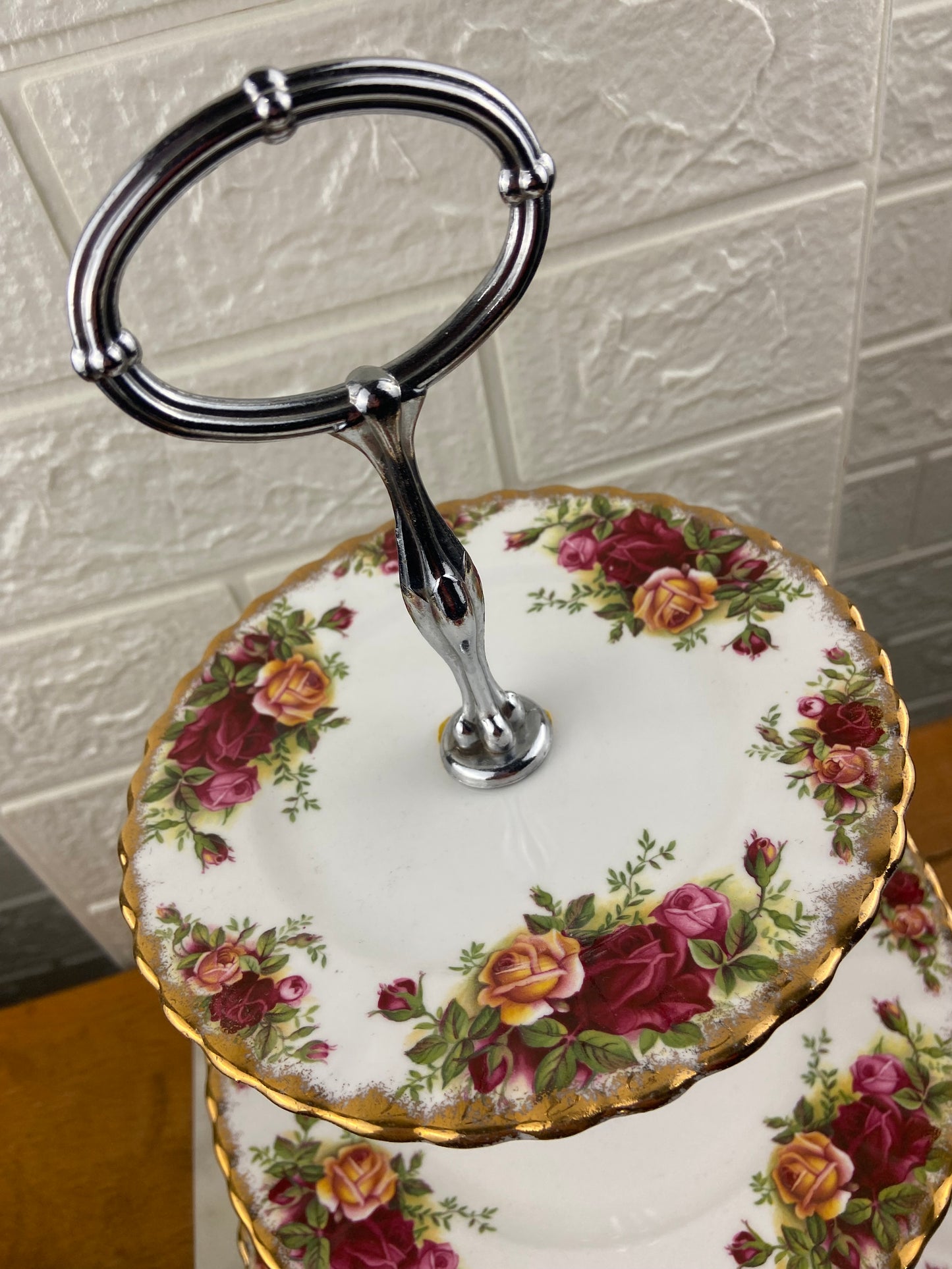 Royal Albert Old Bone China Old Country Roses | 3-Tier Cake Stand