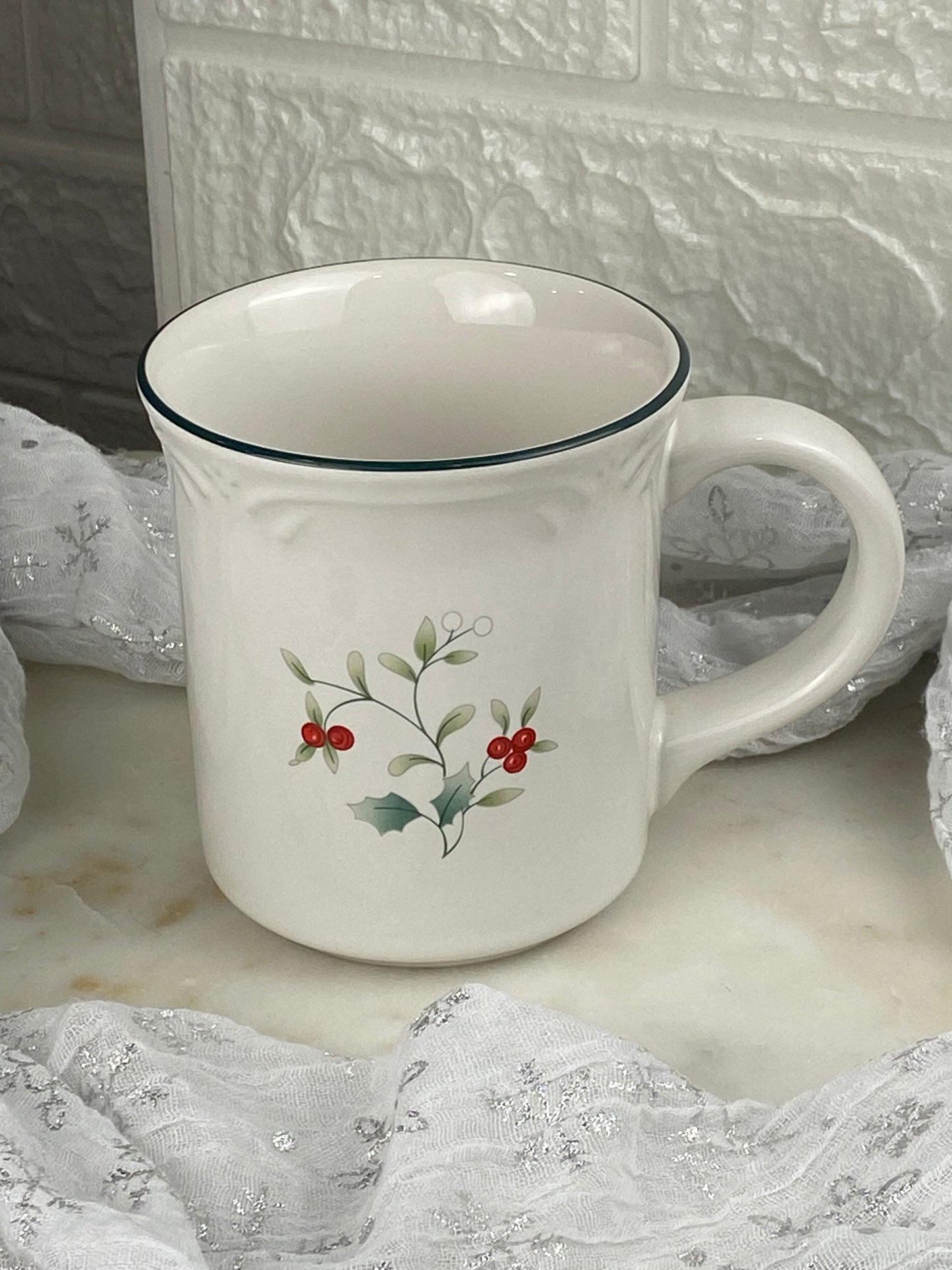 1 x Place Setting ‘Winterberry’ Christmas Dinner Set by Pfaltzgraff