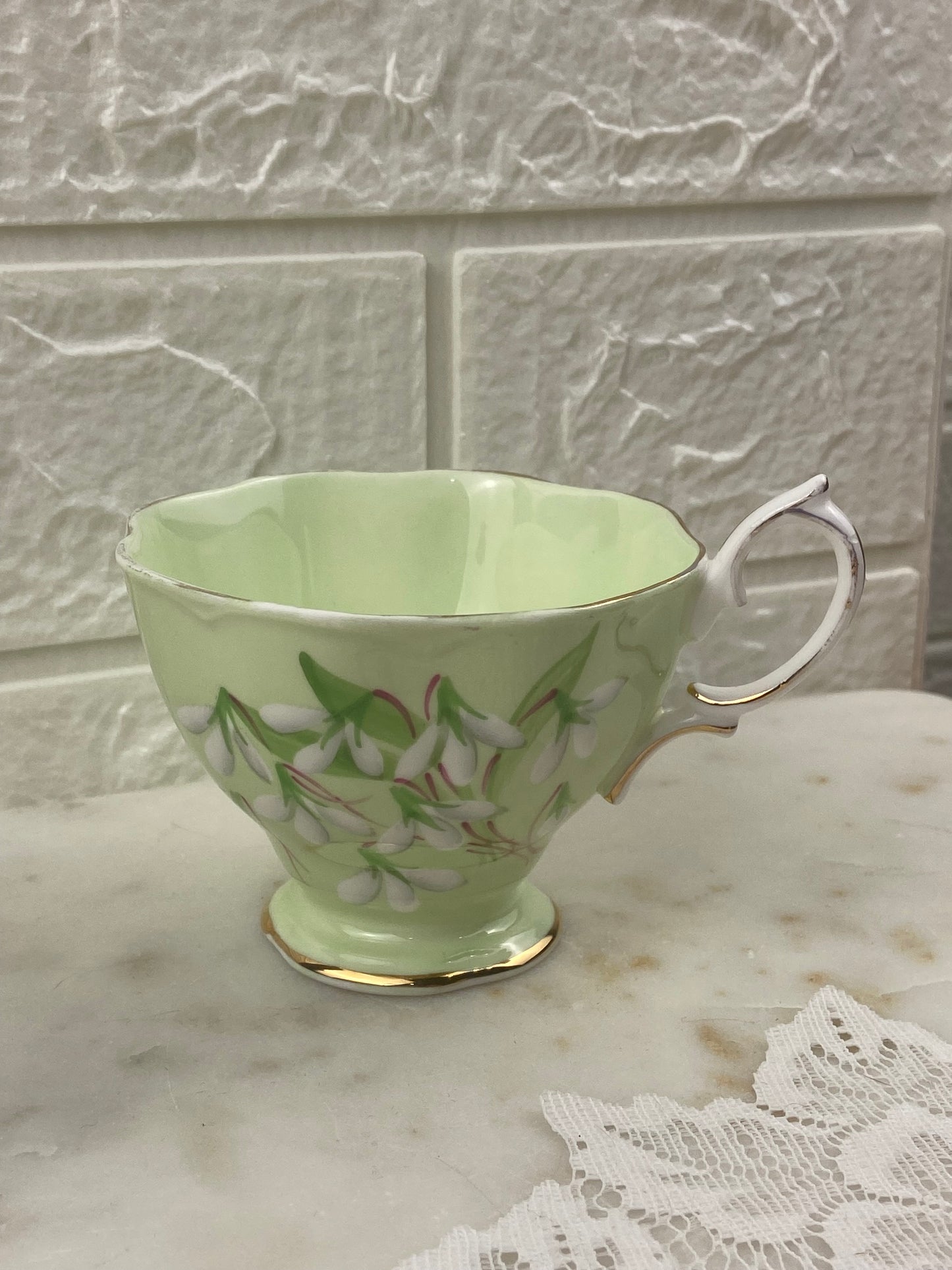 Royal Albert Bone China Teacup | Lorentian Snowdrop Pattern