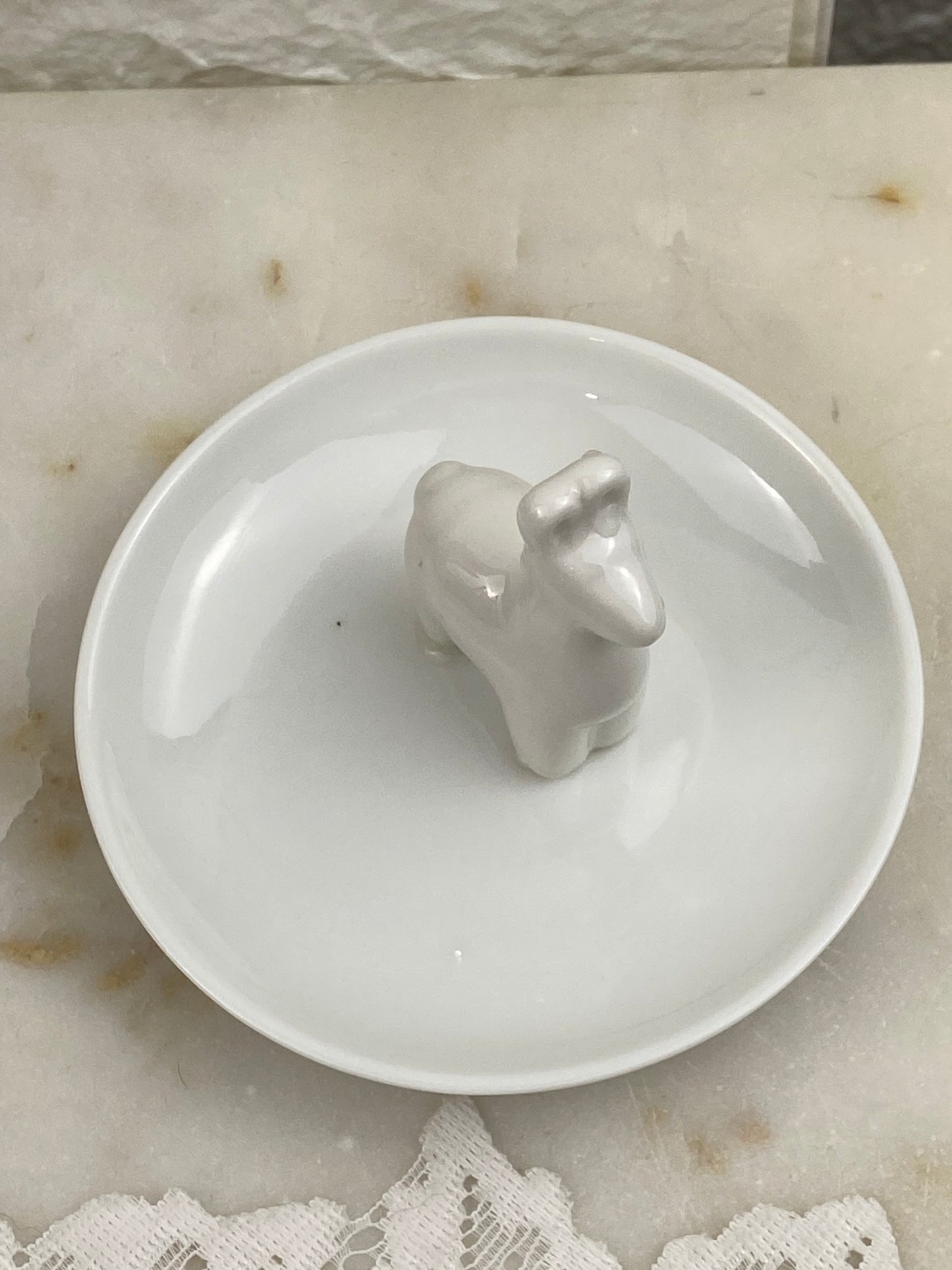 Small White Ceramic Llama-Shaped Jewelry Holder