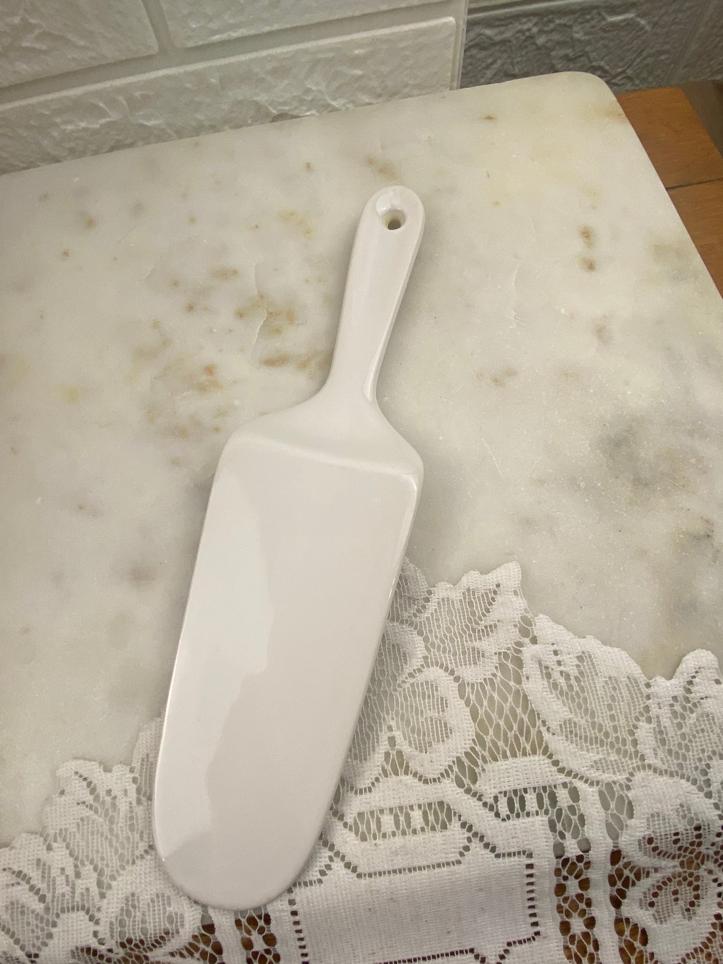 Porcelain Pie / Cake Server | Floral Design