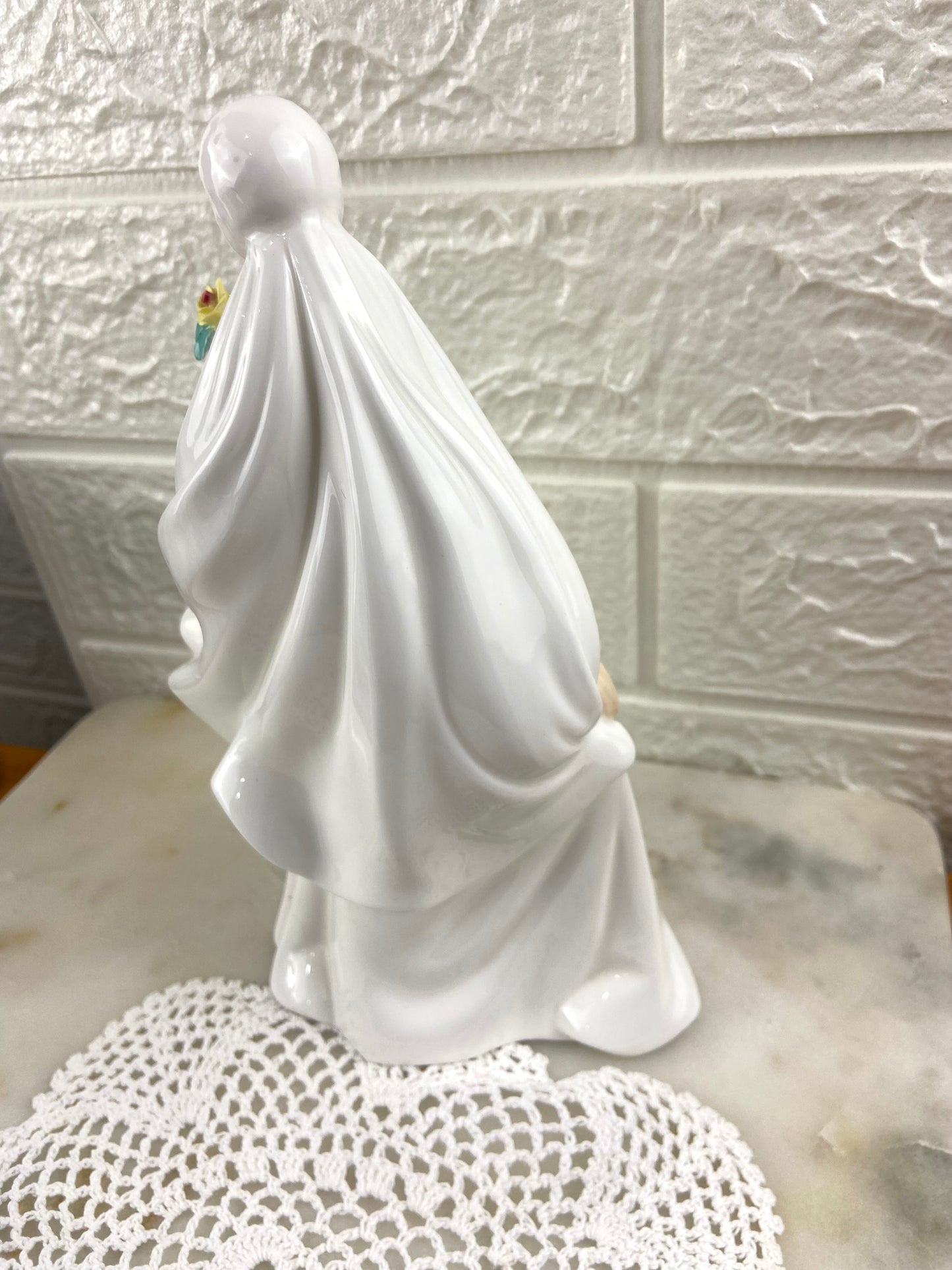 Royal Doulton Porcelain Figurine 'Bride' (HN 2873)