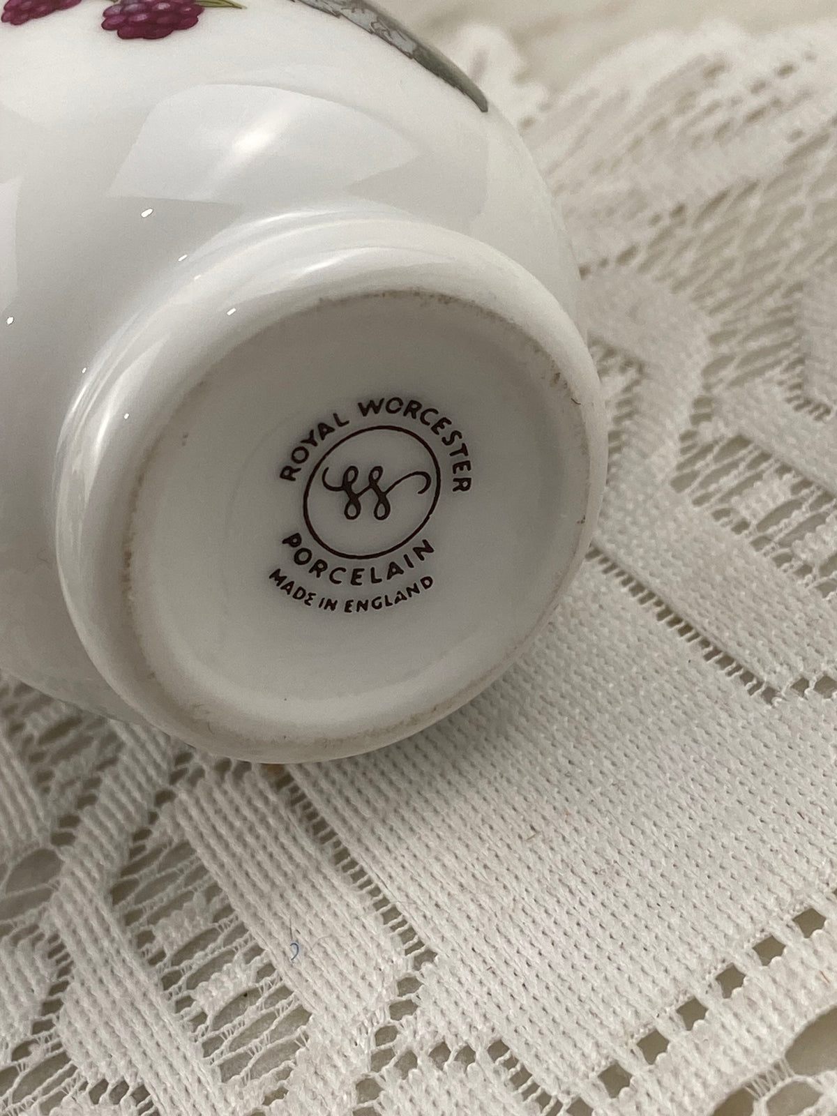 Porcelain Egg Coddler with Leaf and Blackberries Design | Screw Top Lid