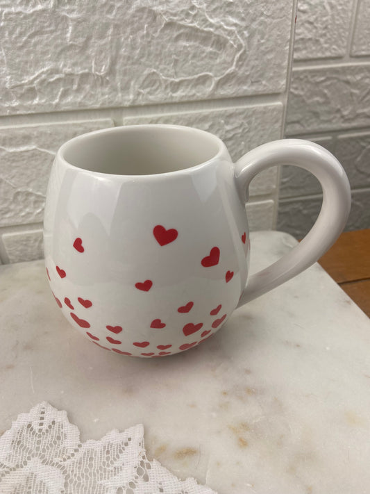 Rounded Porcelain Coffee Mug with Red Hearts