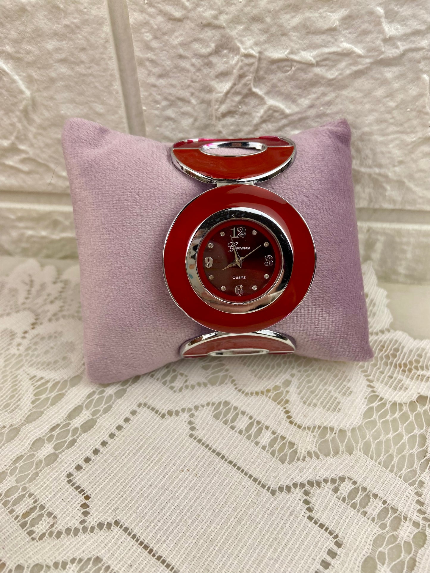 Red Geneva Quartz Bracelet Watch with Hinge Opening