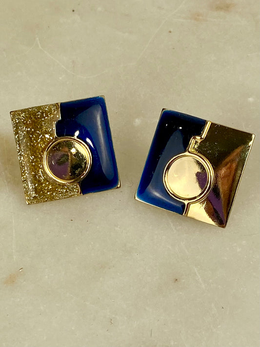Retro-Style Metal Earrings [Posts]