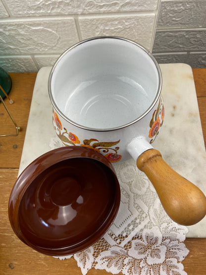 Enamel Saucepan / Fondue Pot with Lid and Wooden Handles | MCM