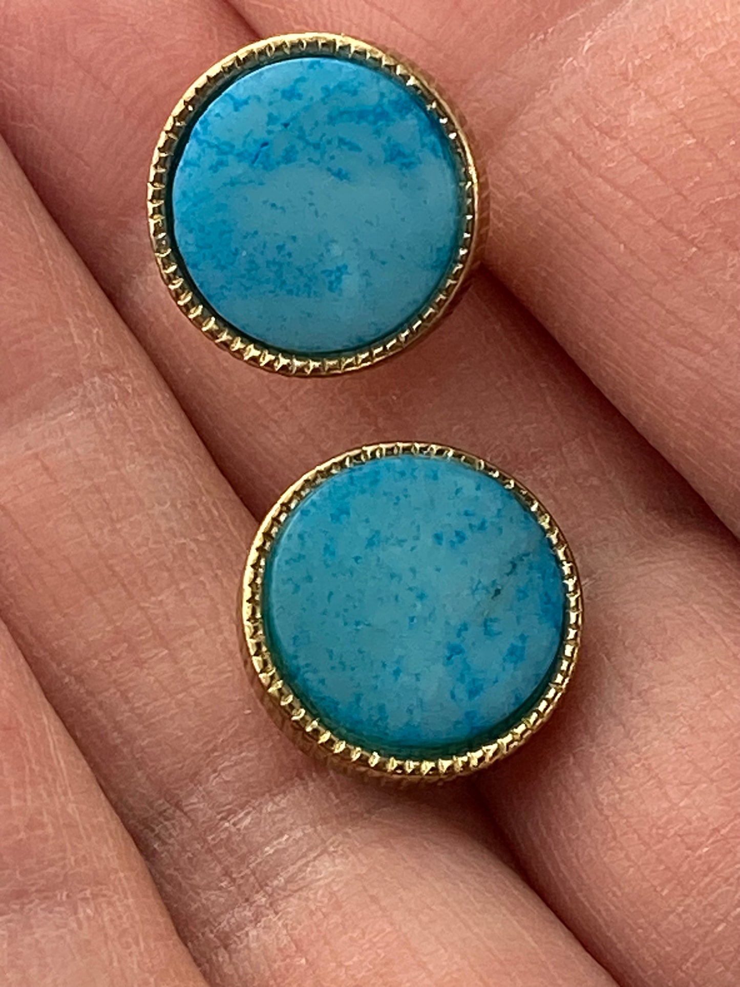 Round Blue Stone Earrings for Pierced Ears [Posts]