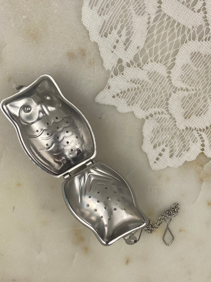 Metal Owl-Shaped Tea Dangle