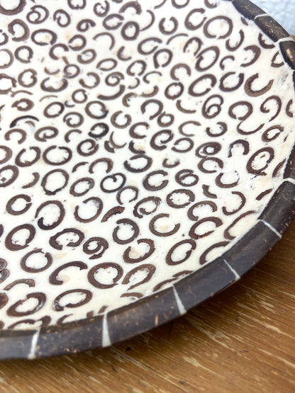 Scented Bowl Made from Coconut Shell and Cinnamon Bark