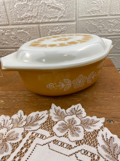 1970s PYREX Oval Casserole Dish with Lid | 1.5 Quart