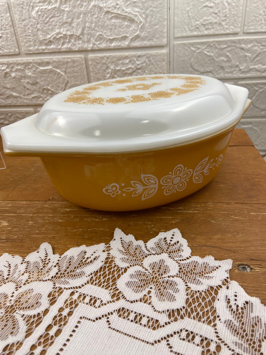 1970s PYREX Oval Casserole Dish with Lid | 1.5 Quart