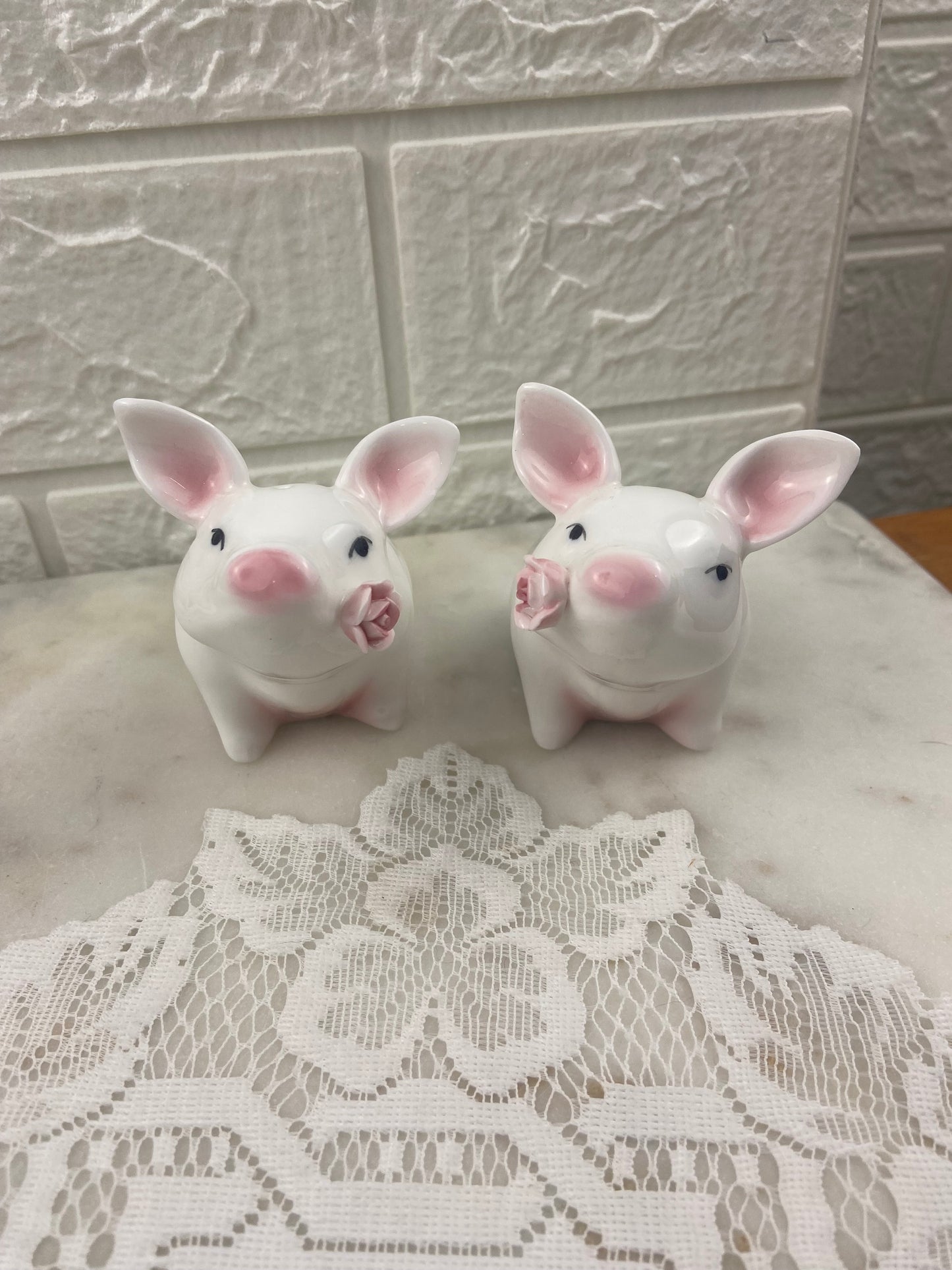 Pair of White and Pink Pigs | Salt & Pepper Shakers