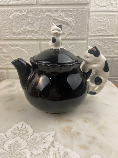 Black and White Cat and Kitten Teapot by Takahashi, San Francisco