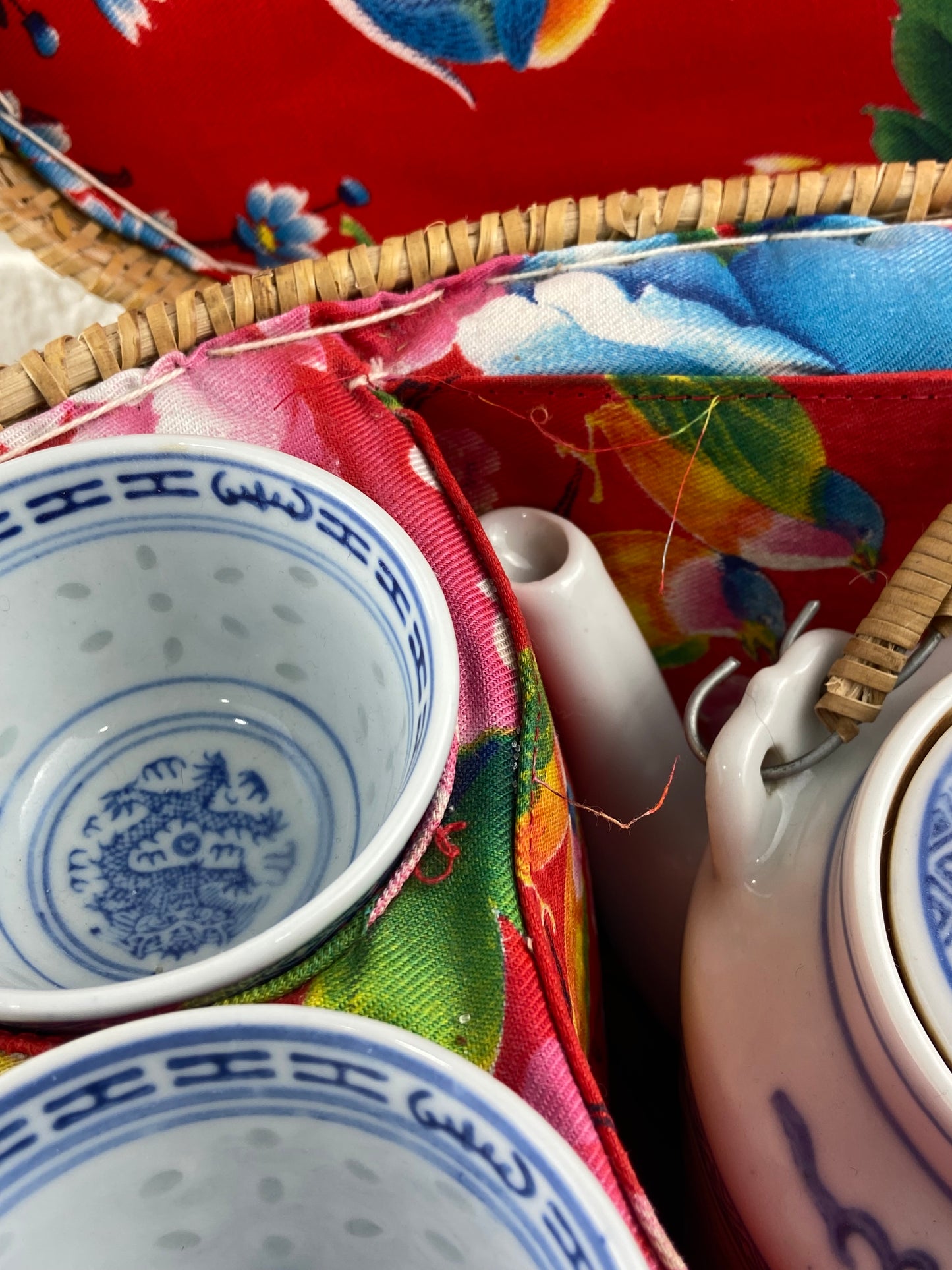 4 x Piece Chinese Tea Set with Padded Wicker Basket