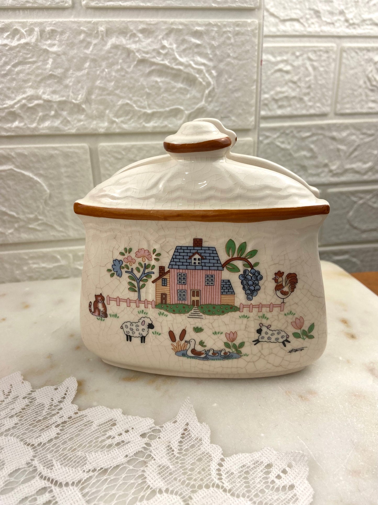Jamestown Country Home Ceramic Napkin Holder