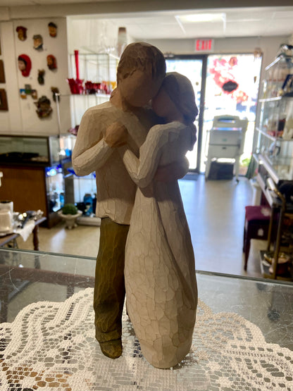 Willow Tree Sculpture ‘Promise’ by Susan Lordi (2003)