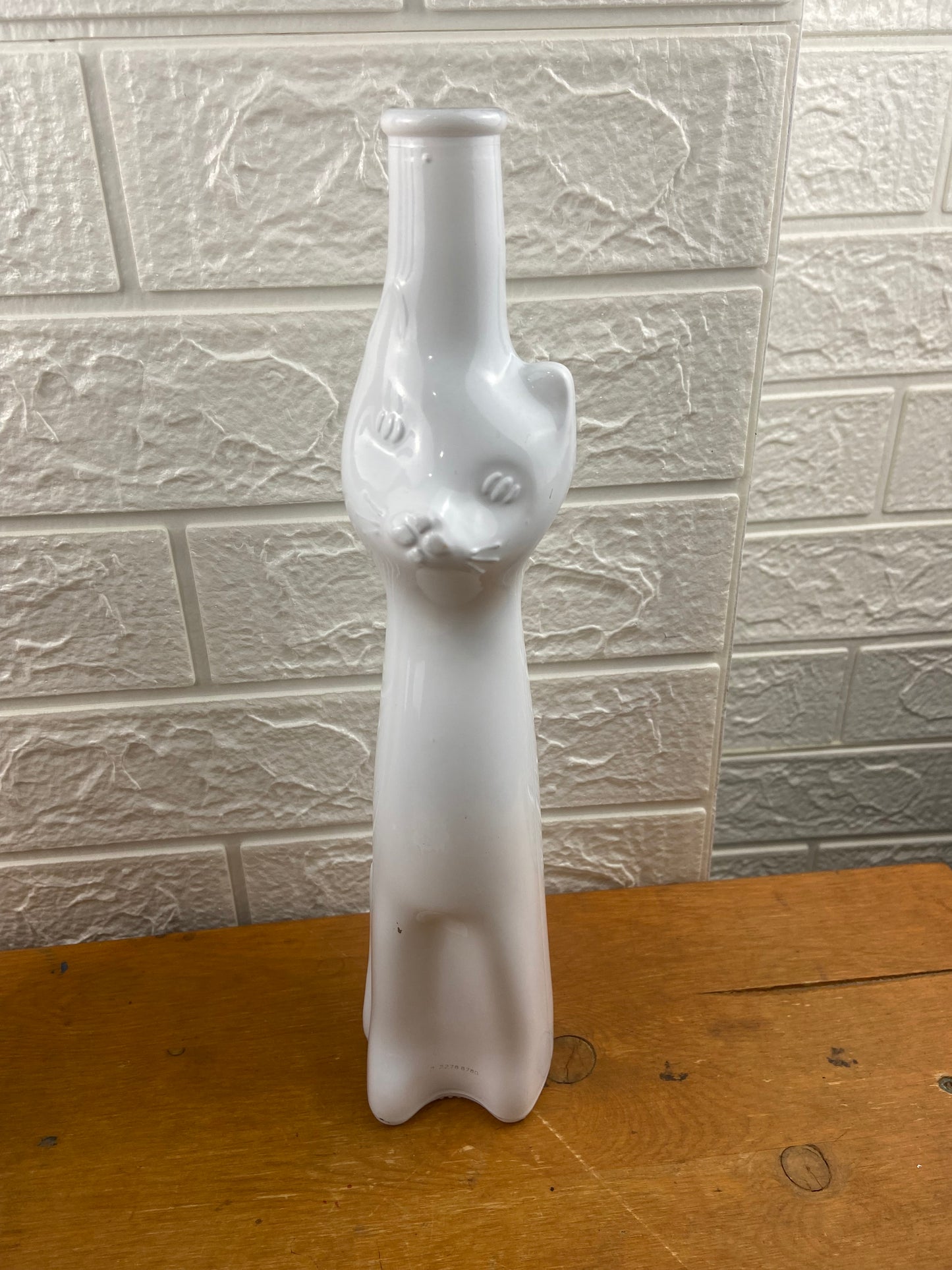 Moseland Happy Cat Cat-Shaped Riesling Bottle [Empty]