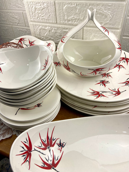 1950s Dinner Set by Eva Zeisel | Rare ‘Holiday’ Pattern