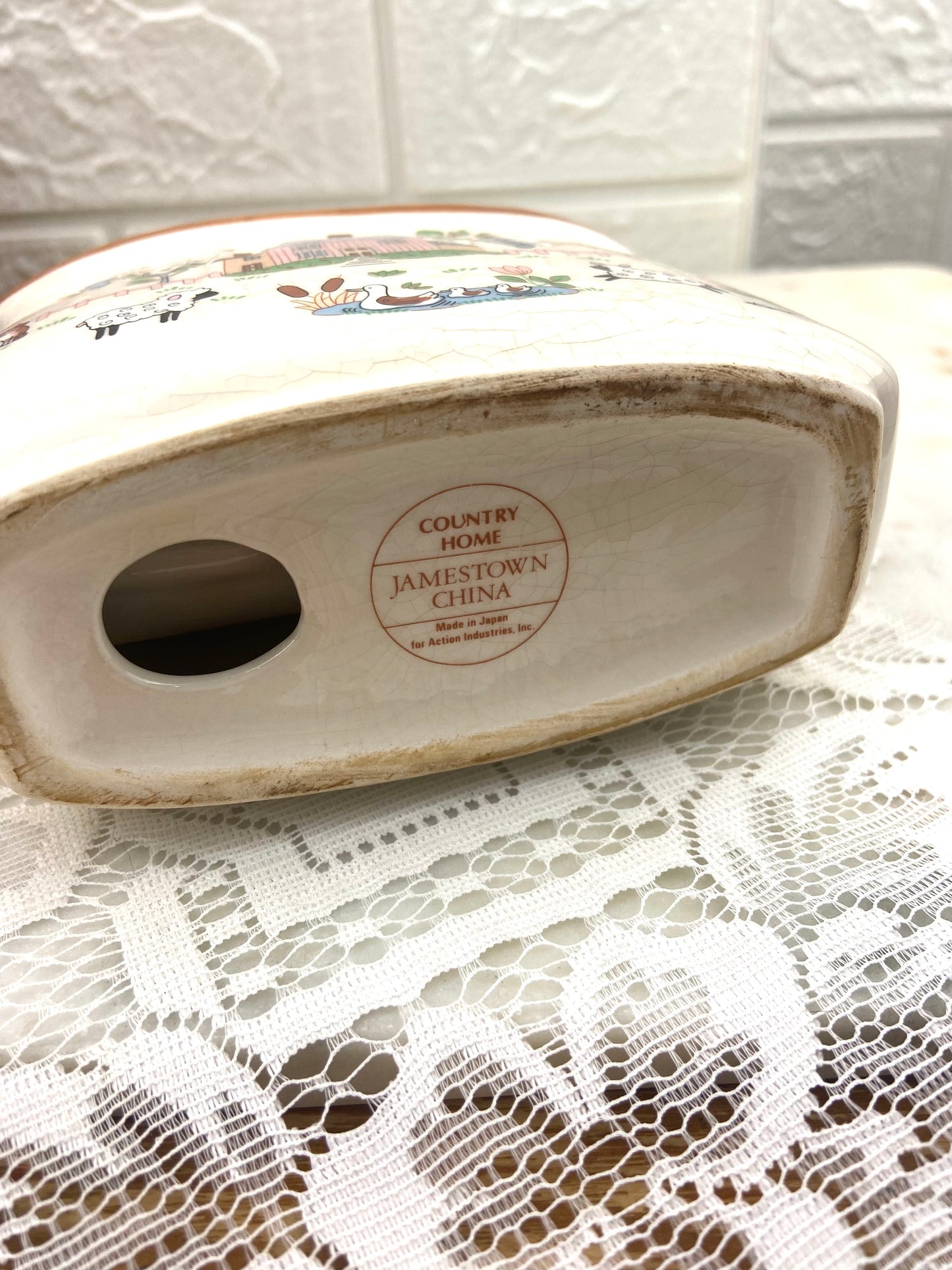 Jamestown Country Home Ceramic Napkin Holder
