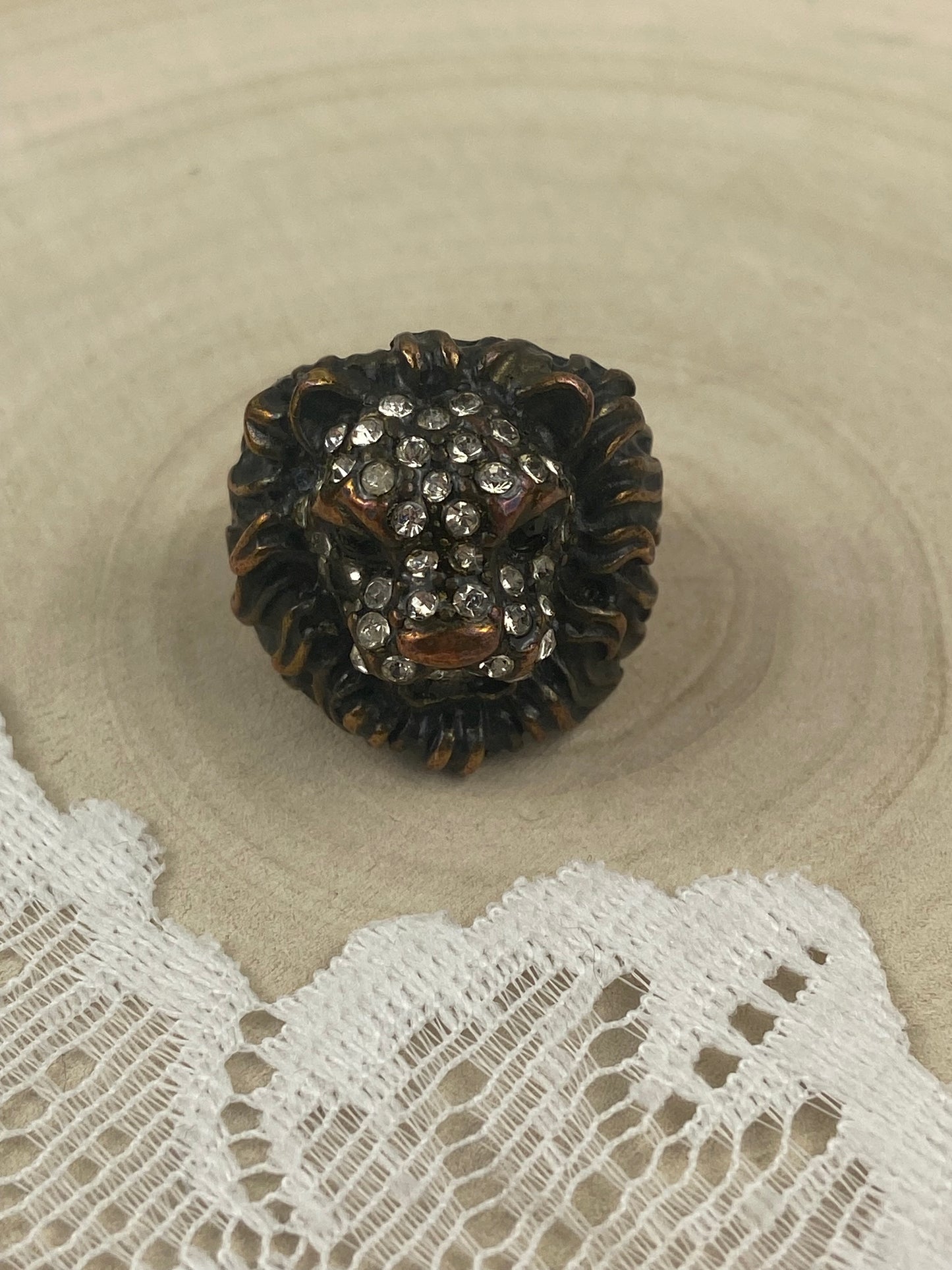 Sparkly, Bronze-Tone Metal Lion’s Head Ring with Rhinestones [Size 7.25]