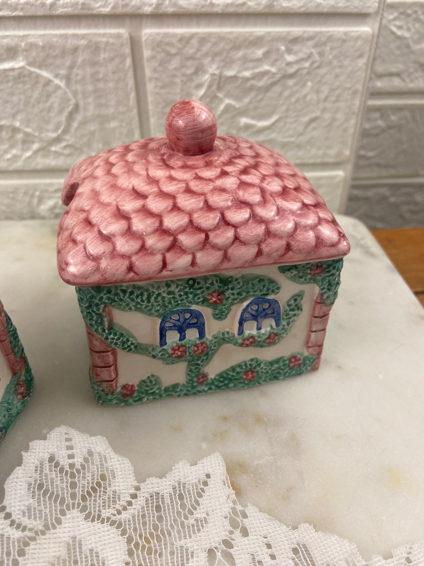 Vintage Avon | Country Cottage Sugar and Creamer Set