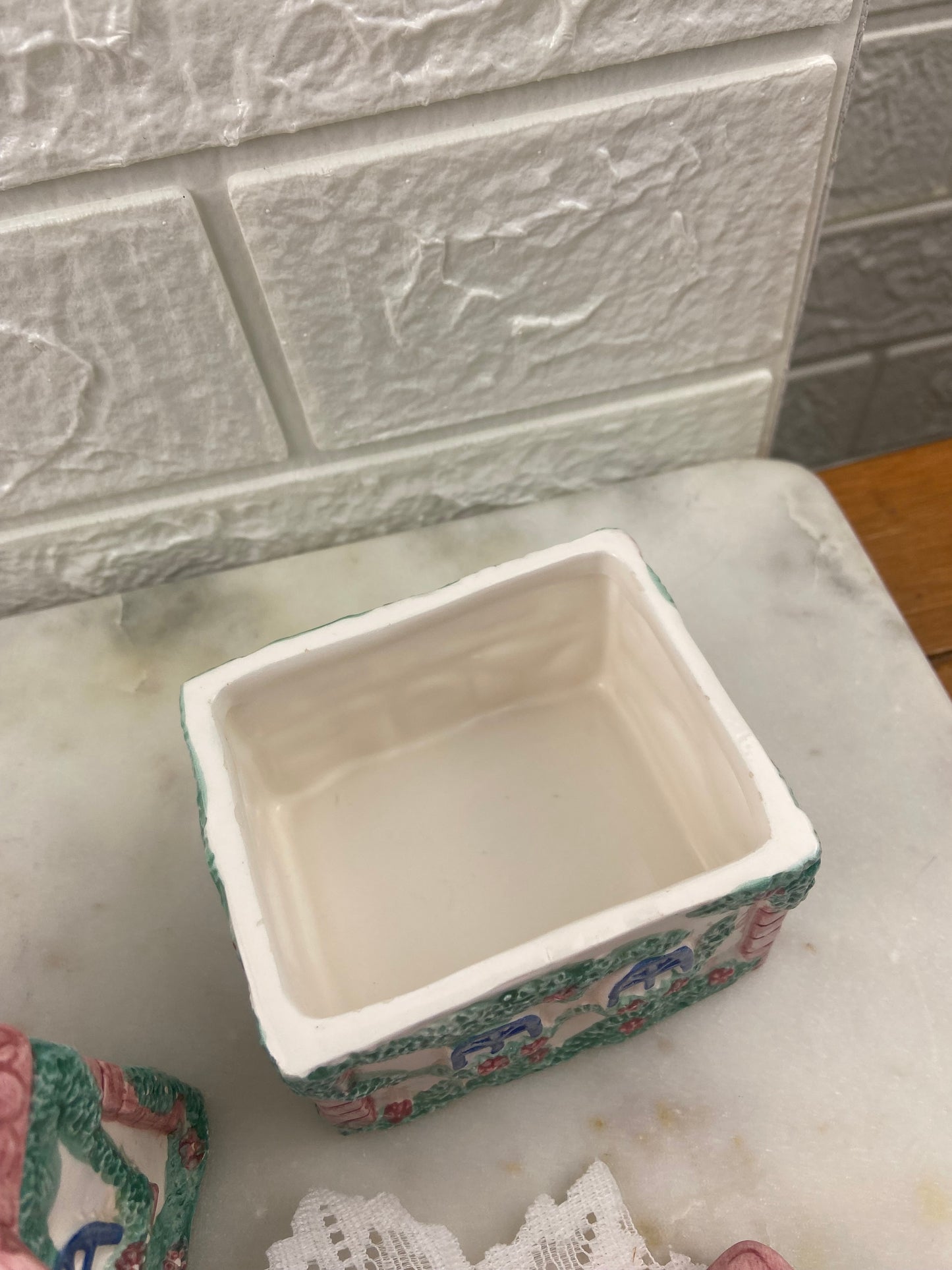 Vintage Avon | Country Cottage Sugar and Creamer Set