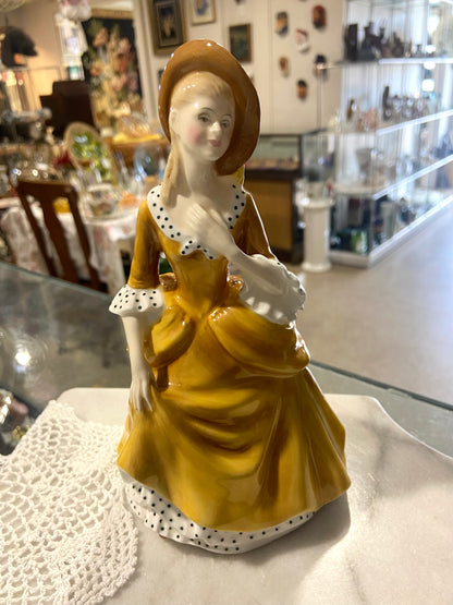Porcelain Figurine ‘Sandra’ (HN2275) by Royal Doulton