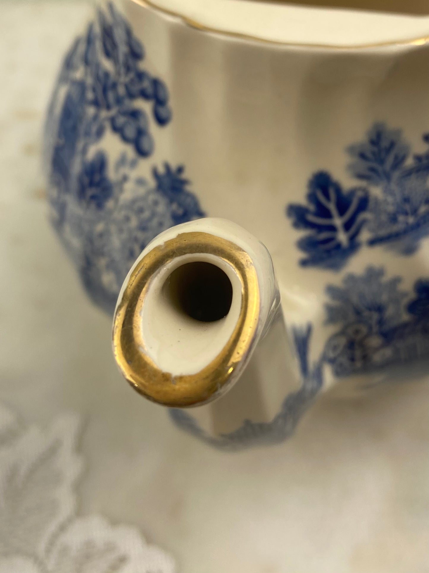 Sadler Porcelain Teapot | Blue Willow Pattern