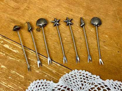 Metal  Cocktail Forks with Seashell Embellishment (Set of 7)