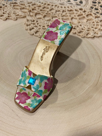 Just the Right Shoe by Raine